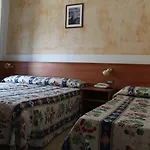 Hotell Azzorre 3*