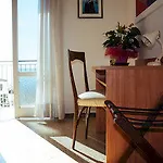 Azzorre Hotell 3*